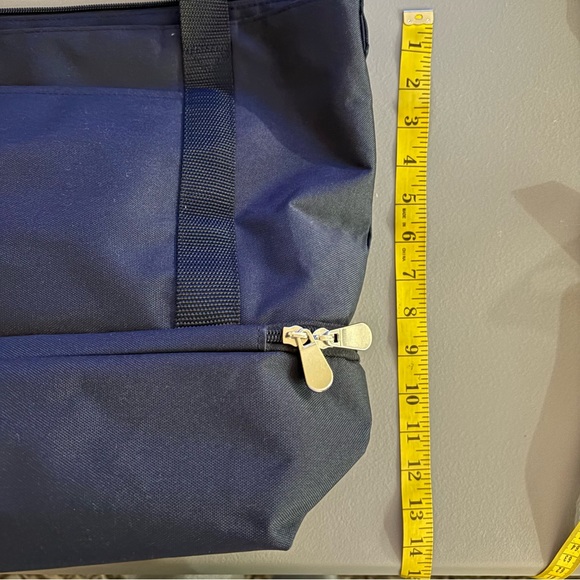 Lo & Sons Navy Travel Bag - Picture 11 of 11